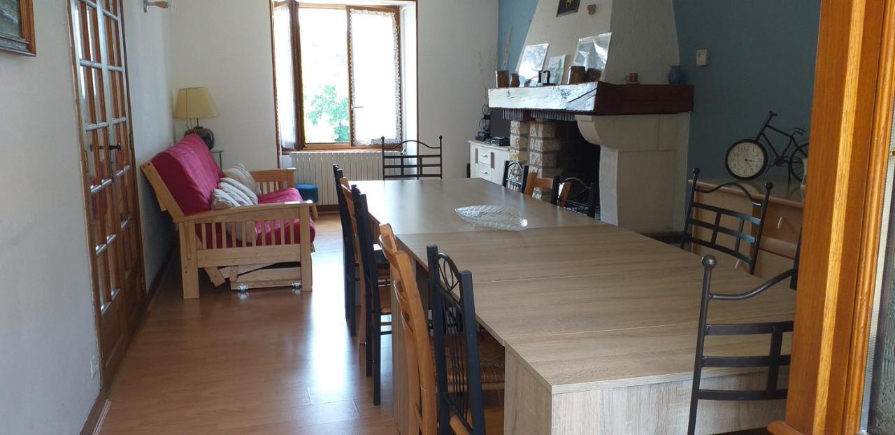 Maison Pour Nombreuses Personnes Pousseaux Dış mekan fotoğraf